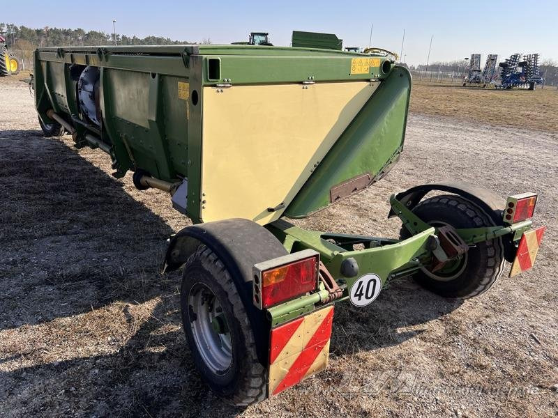 Krone X-DISC 6200 - Fűkasza: 4 kép. Krone X-DISC 6200 - Fűkasza: 4 kép.