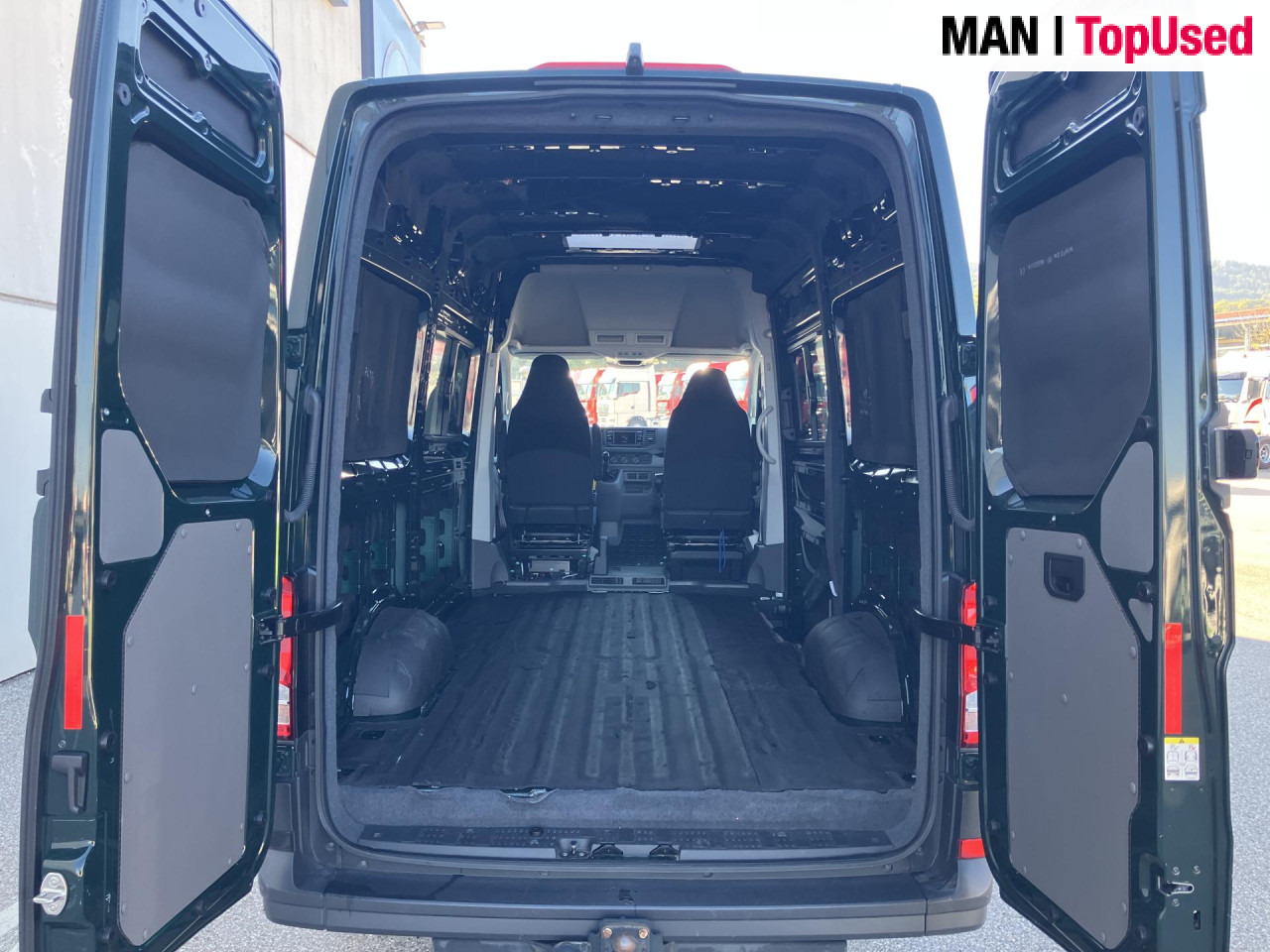 MAN TGE 3.140 4X4 SB - Furgon: 5 kép. MAN TGE 3.140 4X4 SB - Furgon: 5 kép.