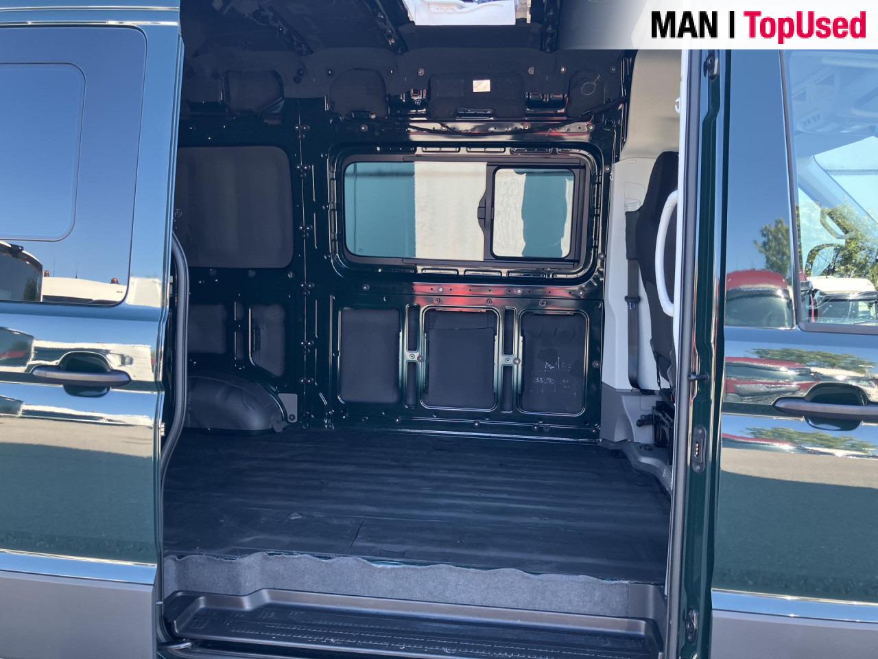 MAN TGE 3.140 4X4 SB - Furgon: 4 kép. MAN TGE 3.140 4X4 SB - Furgon: 4 kép.