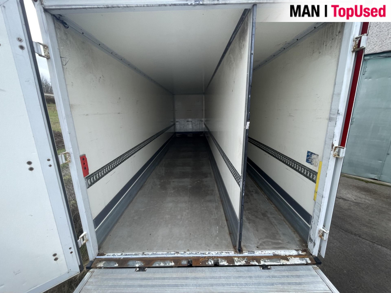 MAN TGM 15.320 4X2 BL - Dobozos felépítményű teherautó: 4 kép. MAN TGM 15.320 4X2 BL - Dobozos felépítményű teherautó: 4 kép.
