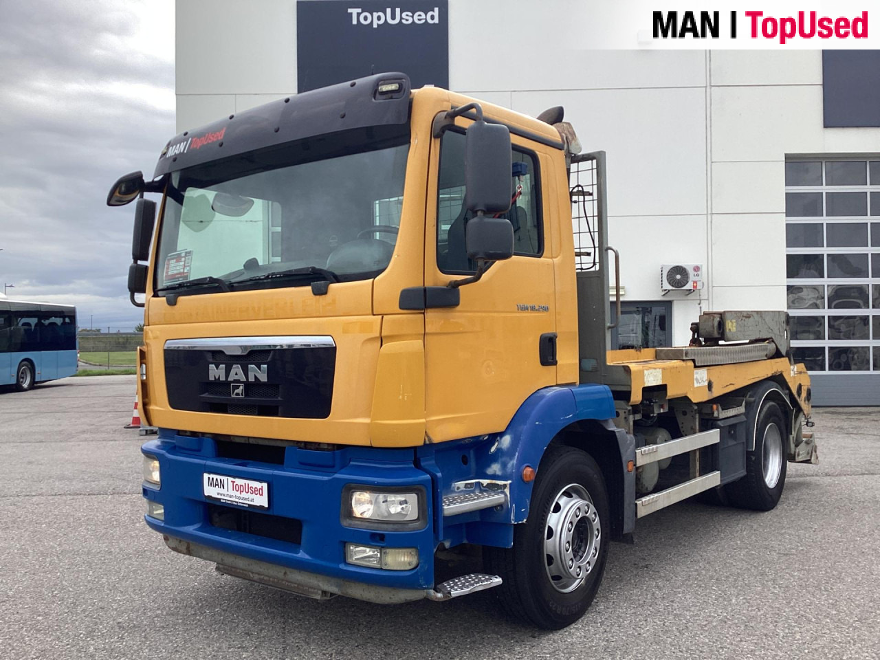 MAN TGM 18.290 4X2 BL - Billenőplatós teherautó: 1 kép. MAN TGM 18.290 4X2 BL - Billenőplatós teherautó: 1 kép.