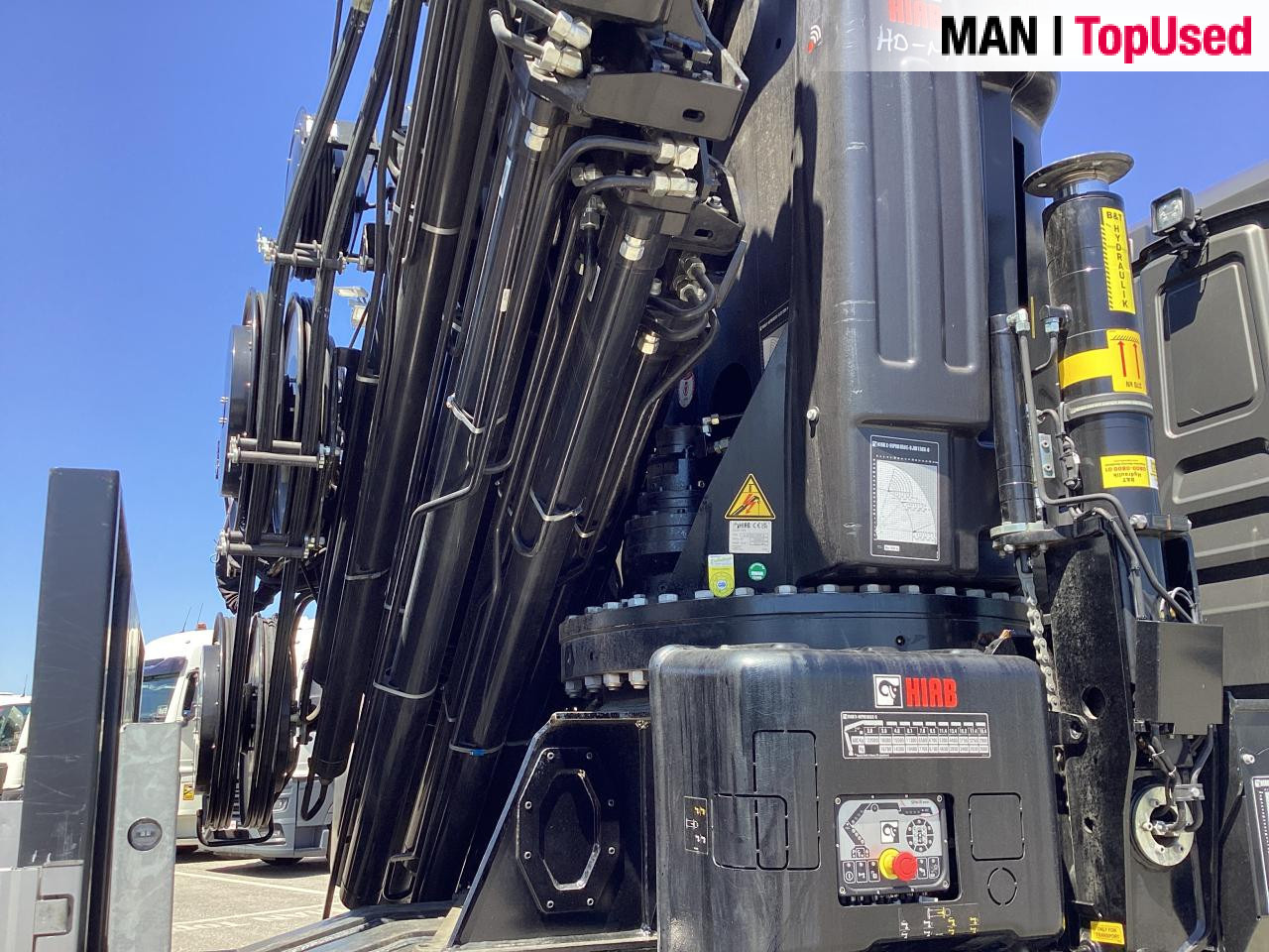 MAN TGS 35.510 8x4 BL CH HIAB X-HiPro 858 E 8 - Platós teherautó, Darus autó: 5 kép. MAN TGS 35.510 8x4 BL CH HIAB X-HiPro 858 E 8 - Platós teherautó, Darus autó: 5 kép.
