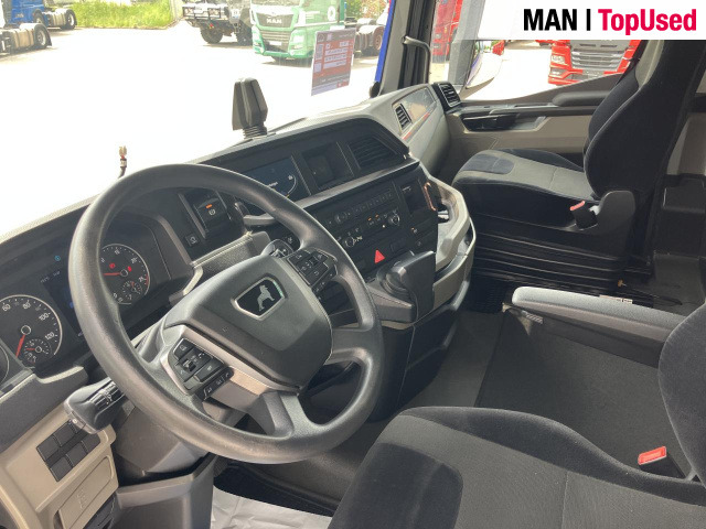 MAN TGX 26.470 6x2-4 LL CH - Cserefelépítményes teherautó: 2 kép. MAN TGX 26.470 6x2-4 LL CH - Cserefelépítményes teherautó: 2 kép.
