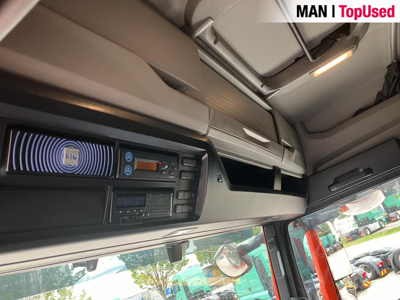 MAN TGX 18.470 4x2 BL SA - Nyergesvontató: 4 kép. MAN TGX 18.470 4x2 BL SA - Nyergesvontató: 4 kép.