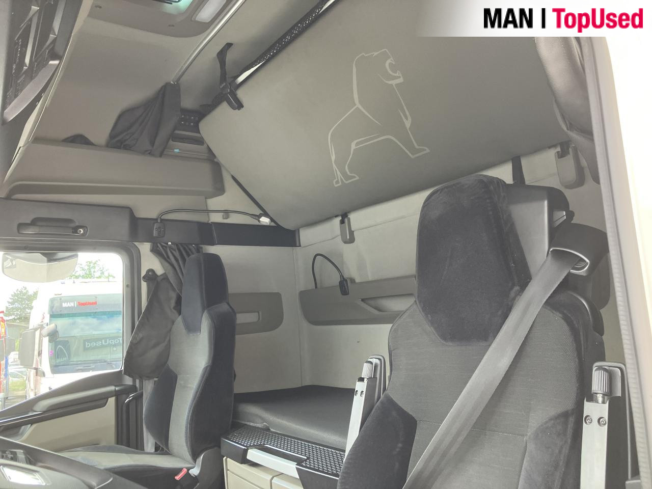 MAN TGX 18.470 4x2 BL SA - Nyergesvontató: 3 kép. MAN TGX 18.470 4x2 BL SA - Nyergesvontató: 3 kép.