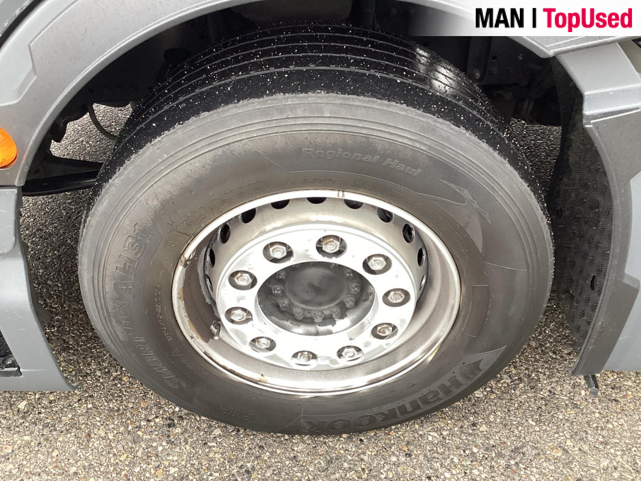 MAN TGX 18.470 4x2 LL SA - Nyergesvontató: 2 kép. MAN TGX 18.470 4x2 LL SA - Nyergesvontató: 2 kép.