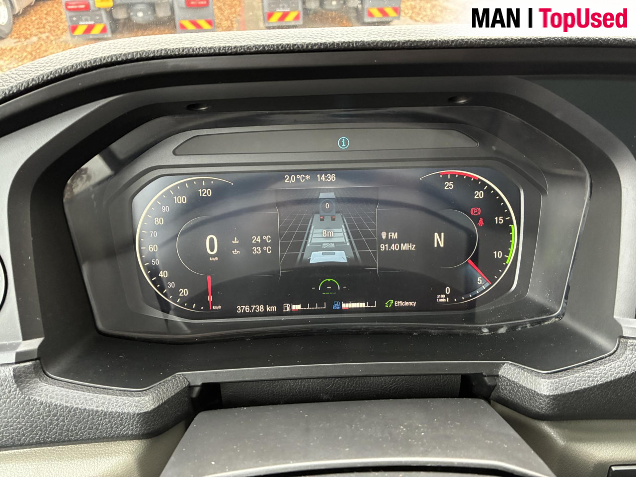 MAN TGX 18.510 4x2 LL SA - Nyergesvontató: 4 kép. MAN TGX 18.510 4x2 LL SA - Nyergesvontató: 4 kép.