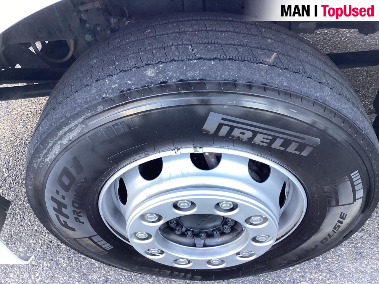 MAN TGX 18.520 4x2 BL SA - Nyergesvontató: 2 kép. MAN TGX 18.520 4x2 BL SA - Nyergesvontató: 2 kép.