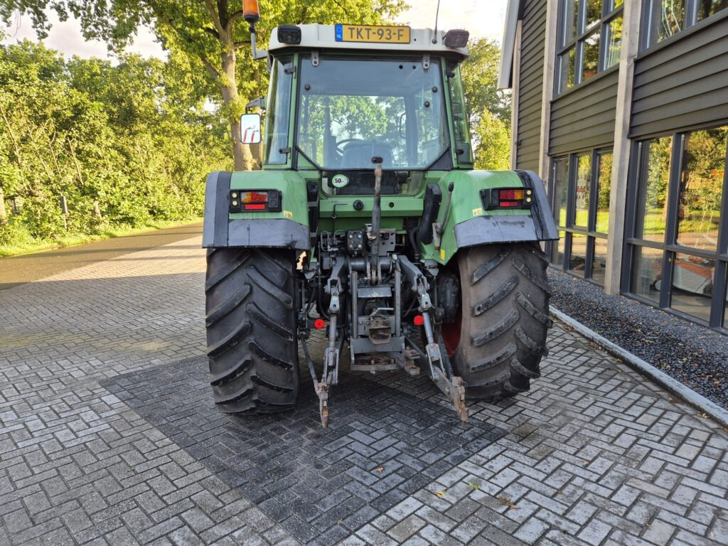 FENDT 509C - Traktor: 4 kép. FENDT 509C - Traktor: 4 kép.