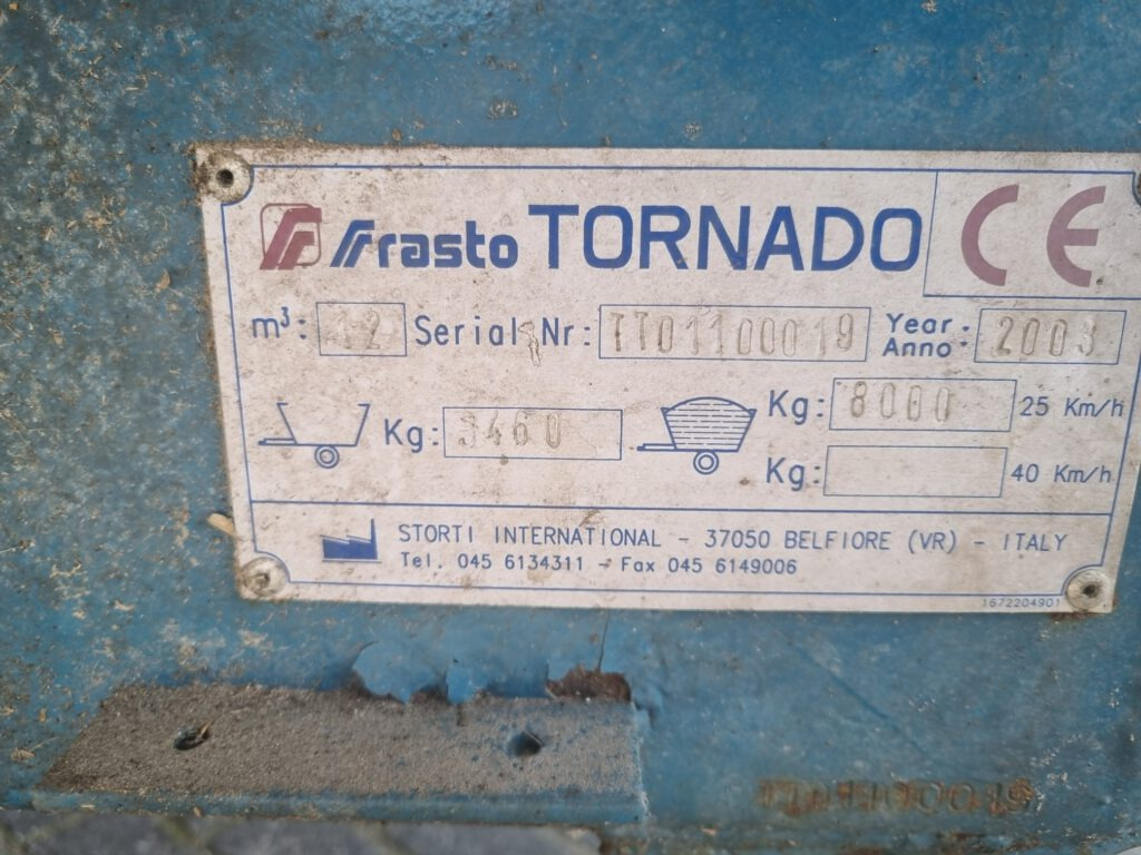 FRASTO Tornado feedwagon 12 m3 - Etetőkocsi: 5 kép. FRASTO Tornado feedwagon 12 m3 - Etetőkocsi: 5 kép.