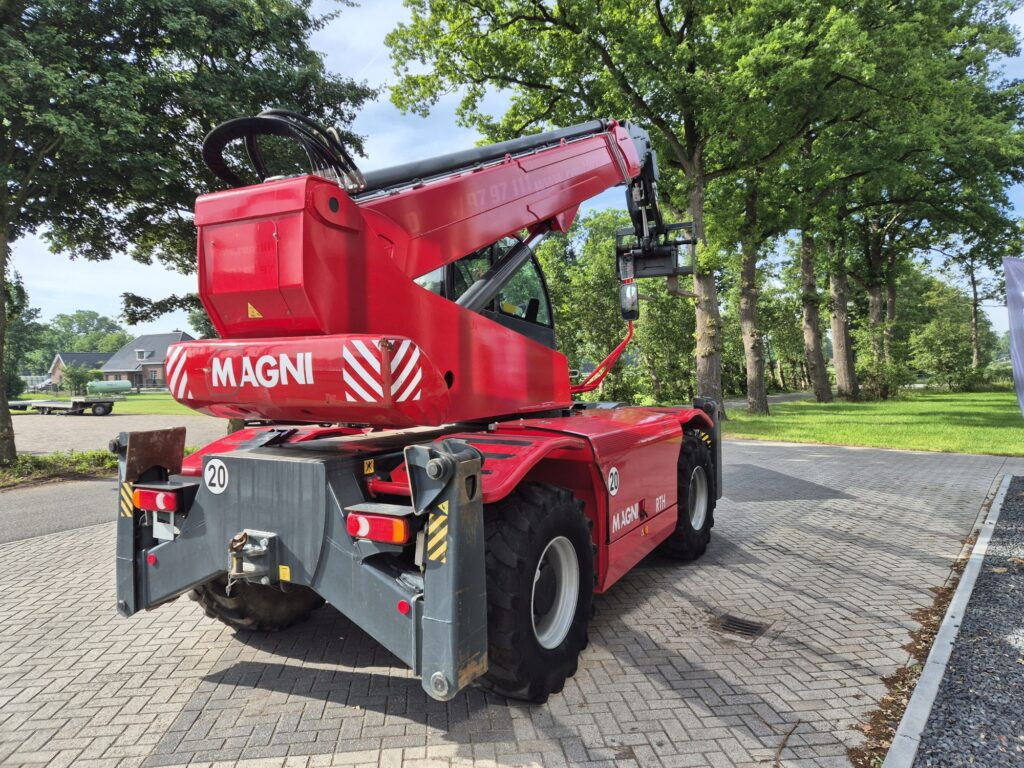 MAGNI RTH 5.21 D/D - Teleszkópos rakodó: 5 kép. MAGNI RTH 5.21 D/D - Teleszkópos rakodó: 5 kép.