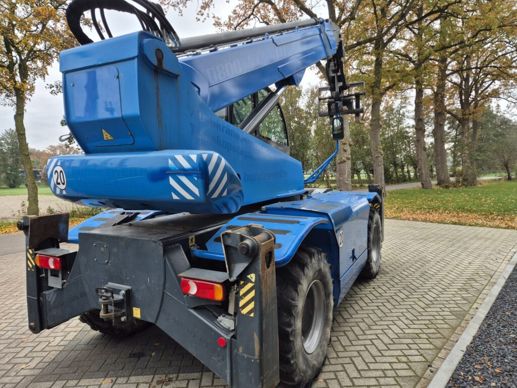 MAGNI RTH 5.21 - Teleszkópos rakodó: 5 kép. MAGNI RTH 5.21 - Teleszkópos rakodó: 5 kép.