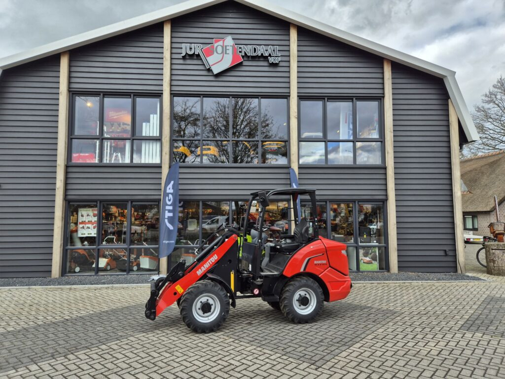 MANITOU MLA 3-25H miniloader - Derékcsuklós rakodó: 1 kép. MANITOU MLA 3-25H miniloader - Derékcsuklós rakodó: 1 kép.