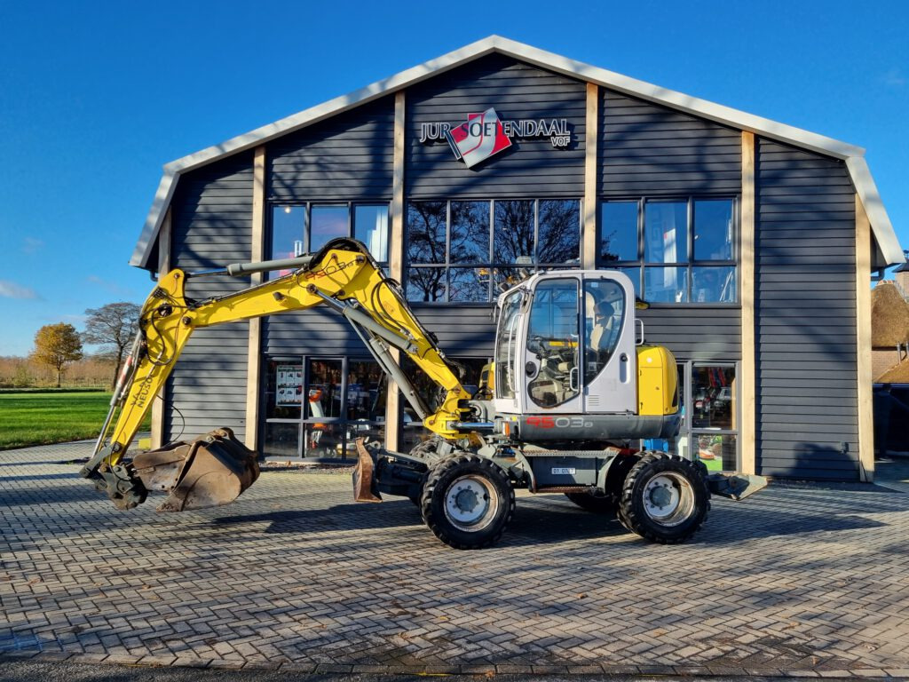 NEUSON 9503 - Gumikerekes kotró: 1 kép. NEUSON 9503 - Gumikerekes kotró: 1 kép.