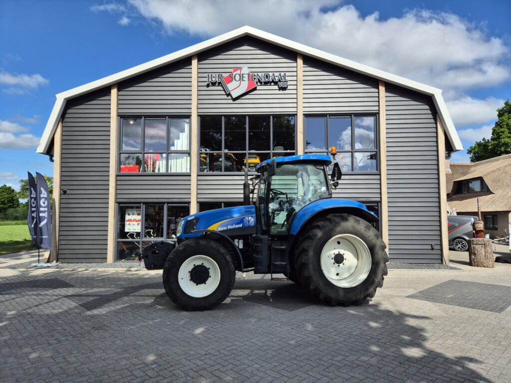 NEW HOLLAND T6080 - Traktor: 1 kép. NEW HOLLAND T6080 - Traktor: 1 kép.