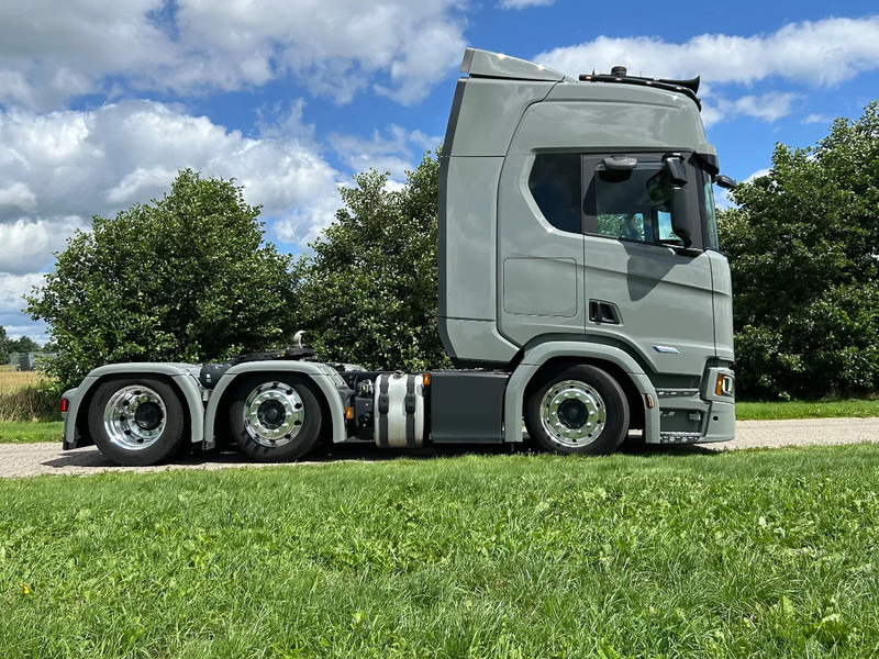 Scania R560 6x2/4 LB | 2023 | FULL AIR | RETARDER | PARK COOLER - Nyergesvontató: 5 kép. Scania R560 6x2/4 LB | 2023 | FULL AIR | RETARDER | PARK COOLER - Nyergesvontató: 5 kép.
