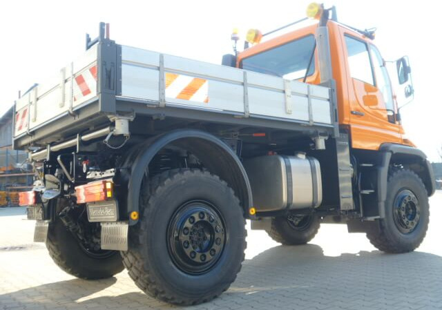 Unimog 500 - U500 405 02579 Mercedes Benz 405 - Billenőplatós teherautó: 4 kép. Unimog 500 - U500 405 02579 Mercedes Benz 405 - Billenőplatós teherautó: 4 kép.