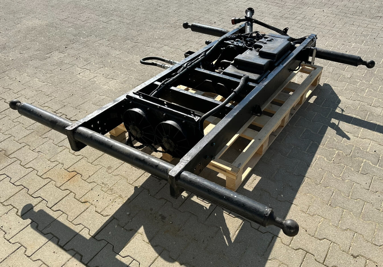 Unimog Leistungshydraulik Mercedes-Benz U400 - Keret/ Alváz - Teherautó: 3 kép. Unimog Leistungshydraulik Mercedes-Benz U400 - Keret/ Alváz - Teherautó: 3 kép.