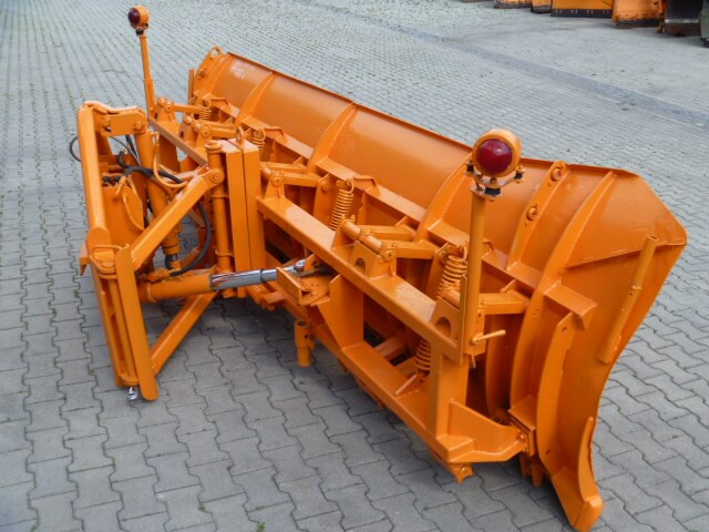 Unimog Schneepflug - Schneeschild Schmidt MF5.3 - Hóeke: 4 kép. Unimog Schneepflug - Schneeschild Schmidt MF5.3 - Hóeke: 4 kép.