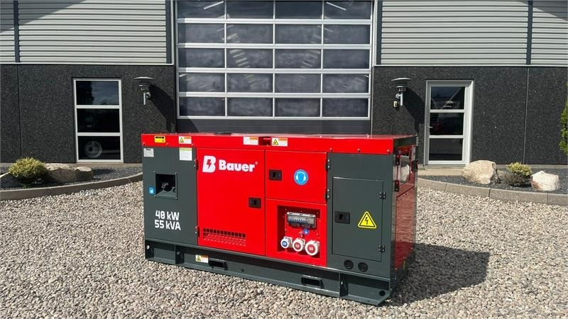 Bauer GFS-40 ATS, 40 kW/50 kVA - Áramfejlesztő: 1 kép. Bauer GFS-40 ATS, 40 kW/50 kVA - Áramfejlesztő: 1 kép.