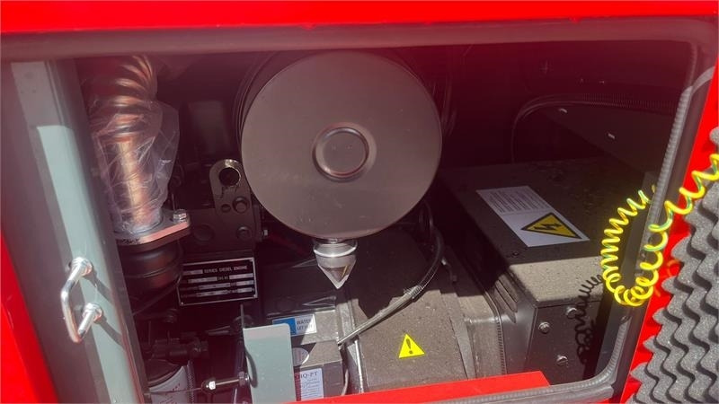 Bauer GFS-40 ATS, 40 kW/50 kVA - Áramfejlesztő: 5 kép. Bauer GFS-40 ATS, 40 kW/50 kVA - Áramfejlesztő: 5 kép.