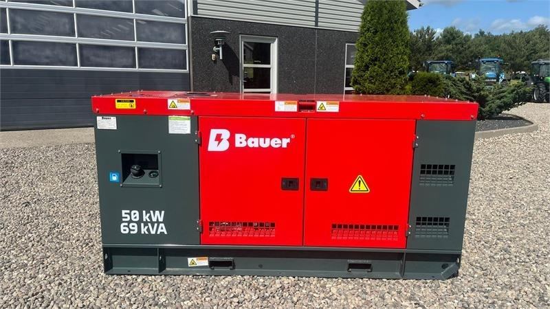 Bauer GFS-50 ATS, 50 kW/62,5 kVA - Áramfejlesztő: 2 kép. Bauer GFS-50 ATS, 50 kW/62,5 kVA - Áramfejlesztő: 2 kép.