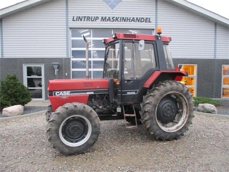 Case IH 844 XL 4wd traktor, en ejer fra ny - Traktor: 1 kép. Case IH 844 XL 4wd traktor, en ejer fra ny - Traktor: 1 kép.