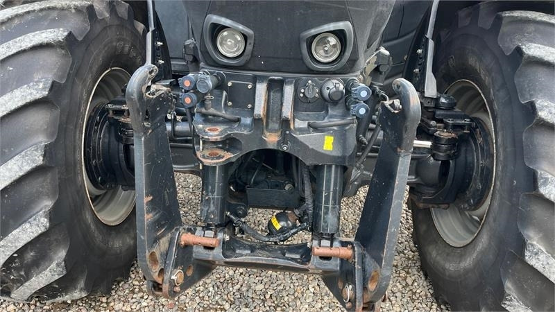 Case IH Optum 300 CVX Med frontlift og læder kabine. - Traktor: 4 kép. Case IH Optum 300 CVX Med frontlift og læder kabine. - Traktor: 4 kép.