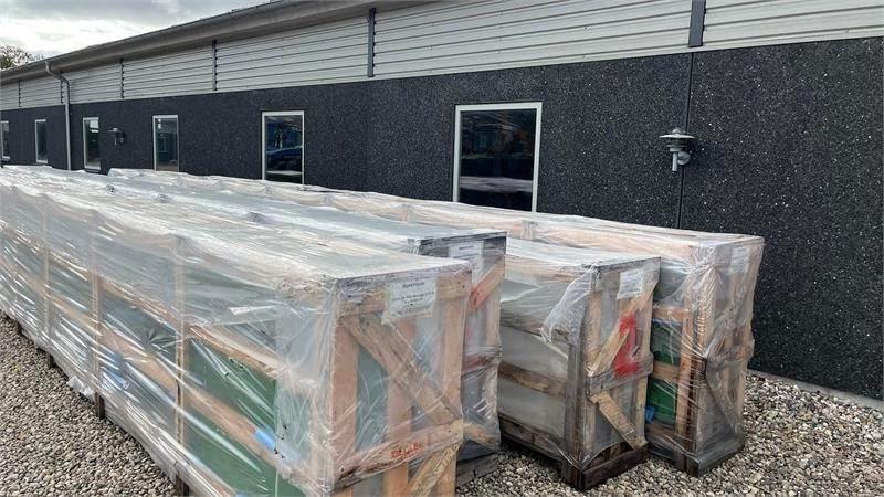 Claas 9000mm raps fortsats bord til Claas C900 med sidek - Kombájn: 3 kép. Claas 9000mm raps fortsats bord til Claas C900 med sidek - Kombájn: 3 kép.