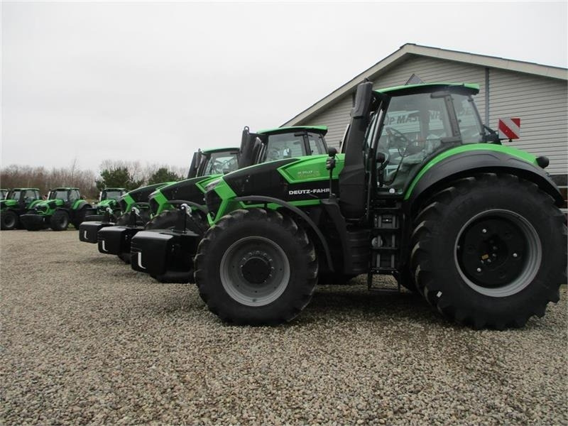 Deutz-fahr 9340 TTV New and Unused tractor - Traktor: 3 kép. Deutz-fahr 9340 TTV New and Unused tractor - Traktor: 3 kép.