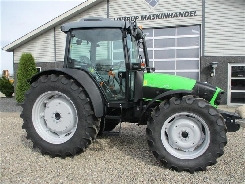 Deutz-fahr Agrofarm 115G New and Unused tractor with 30F+30R  - Traktor: 2 kép. Deutz-fahr Agrofarm 115G New and Unused tractor with 30F+30R  - Traktor: 2 kép.
