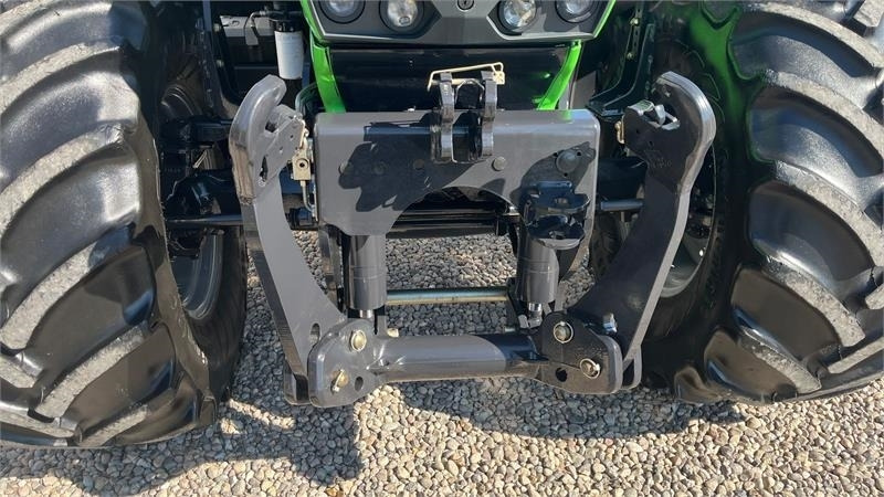 Deutz-fahr Agrotron 6140 Classic Fin handy traktor med frontl - Traktor: 5 kép. Deutz-fahr Agrotron 6140 Classic Fin handy traktor med frontl - Traktor: 5 kép.