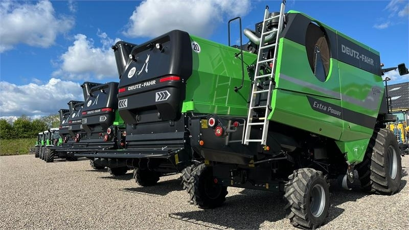 Deutz-fahr C7206 With 24feed - 7.2m header. New and unused Co - Kombájn: 5 kép. Deutz-fahr C7206 With 24feed - 7.2m header. New and unused Co - Kombájn: 5 kép.