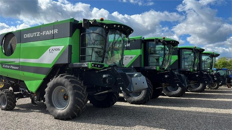 Deutz-fahr C7206 With 24feed - 7.2m header. New and unused Co - Kombájn: 1 kép. Deutz-fahr C7206 With 24feed - 7.2m header. New and unused Co - Kombájn: 1 kép.