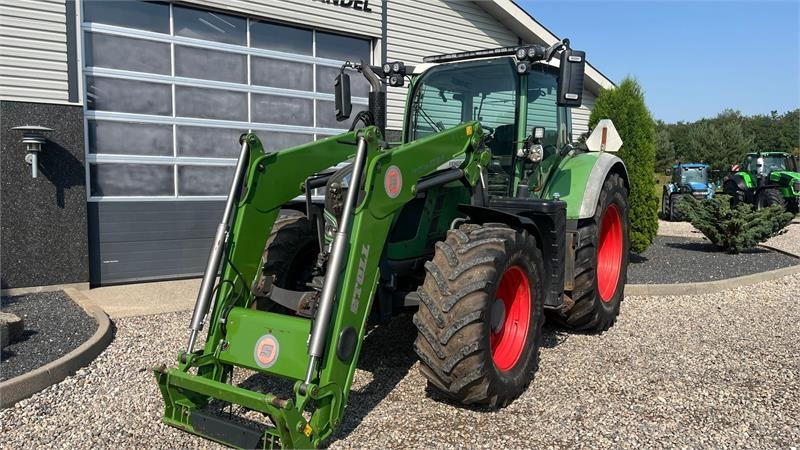 Fendt 720 Vario Med frontlæsser, frontlift og frontPTO - Traktor: 2 kép. Fendt 720 Vario Med frontlæsser, frontlift og frontPTO - Traktor: 2 kép.