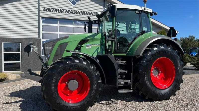 Fendt 826 Vario Pæn godt udstyret traktor. - Traktor: 2 kép. Fendt 826 Vario Pæn godt udstyret traktor. - Traktor: 2 kép.