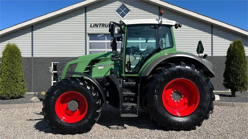Fendt 826 Vario Pæn godt udstyret traktor. - Traktor: 1 kép. Fendt 826 Vario Pæn godt udstyret traktor. - Traktor: 1 kép.