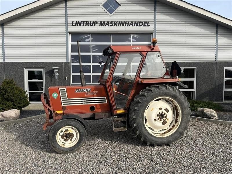 Fiat 680 Med sjælden få timer. - Traktor: 1 kép. Fiat 680 Med sjælden få timer. - Traktor: 1 kép.