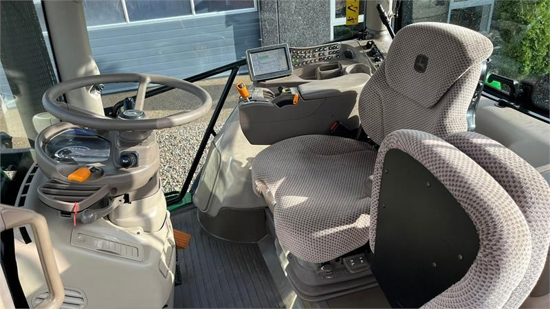 John Deere 6170R AutoPower. Meget velholdt traktor med få tim - Traktor: 5 kép. John Deere 6170R AutoPower. Meget velholdt traktor med få tim - Traktor: 5 kép.