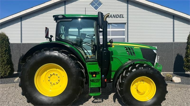 John Deere 6195R Ultimate Edition, CommandPro, Meget velholdt - Traktor: 5 kép. John Deere 6195R Ultimate Edition, CommandPro, Meget velholdt - Traktor: 5 kép.