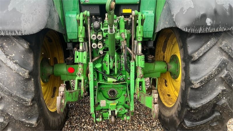 John Deere 6620 TLS PowerQuad - Traktor: 4 kép. John Deere 6620 TLS PowerQuad - Traktor: 4 kép.