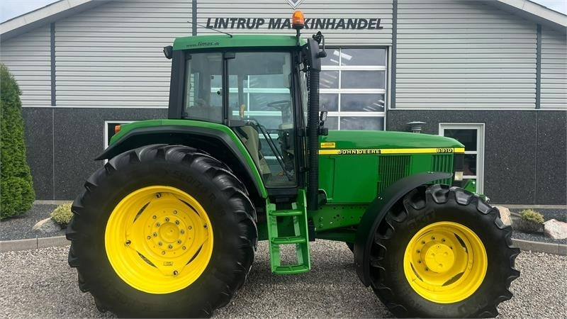 Traktor John Deere 6910 TLS, AutoQurd, Hjørnestops computer og frontl: 9 kép.