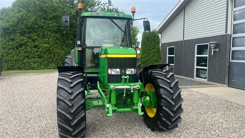 Traktor John Deere 6910 TLS, AutoQurd, Hjørnestops computer og frontl: 19 kép.