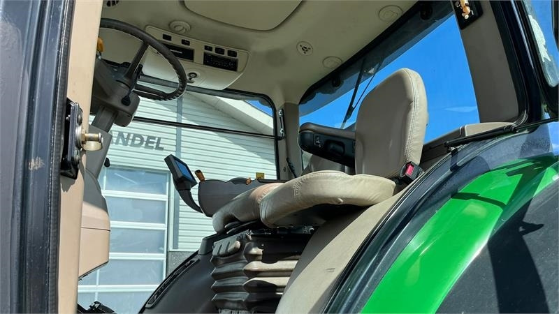 John Deere 8345R Med frontlift - Traktor: 4 kép. John Deere 8345R Med frontlift - Traktor: 4 kép.