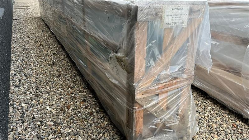 John Deere 9150mm bord til John Deere 630R skærebord. Raps fo - Kombájn: 5 kép. John Deere 9150mm bord til John Deere 630R skærebord. Raps fo - Kombájn: 5 kép.