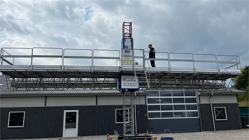 Mega-Tower Byggeelevatorer arbejdsplatformen, Bygg - Ollós emelő: 4 kép. Mega-Tower Byggeelevatorer arbejdsplatformen, Bygg - Ollós emelő: 4 kép.