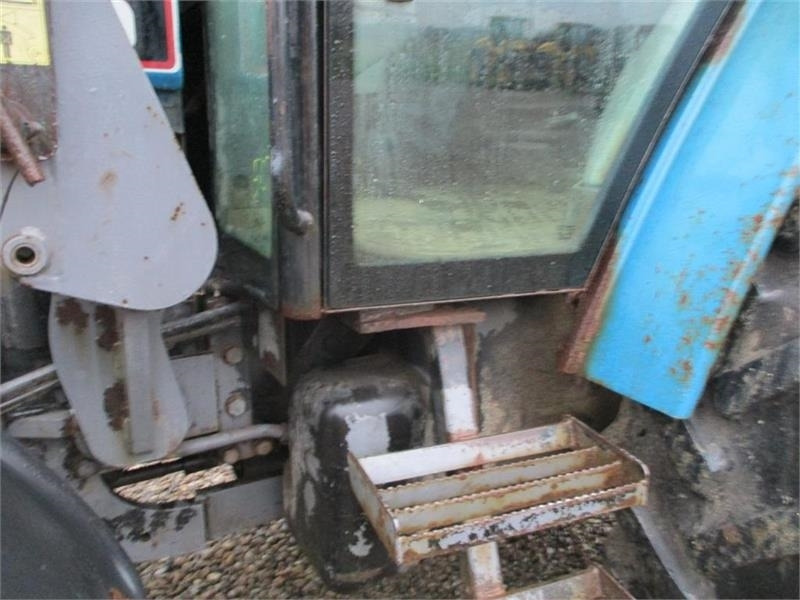 New Holland 7740 SLE Turbo Med frontlæsser og frontlift.  - Traktor: 5 kép. New Holland 7740 SLE Turbo Med frontlæsser og frontlift.  - Traktor: 5 kép.