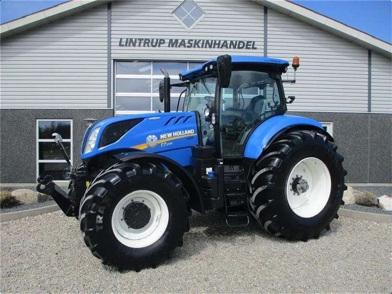 New Holland T7.230 AutoCommand, meget velholdt traktor - Traktor: 1 kép. New Holland T7.230 AutoCommand, meget velholdt traktor - Traktor: 1 kép.