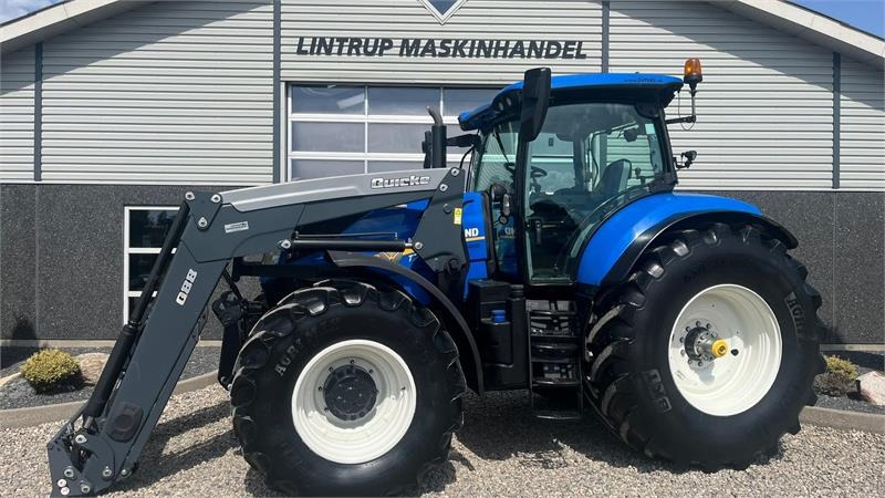 New Holland T7.270 AC med frontlift og frontlæsser - Traktor: 1 kép. New Holland T7.270 AC med frontlift og frontlæsser - Traktor: 1 kép.