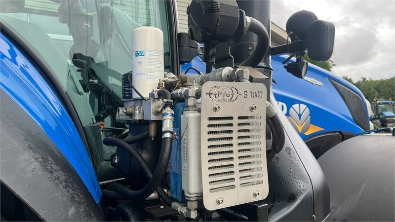 New Holland T7.290 HD Med frontlift - Traktor: 5 kép. New Holland T7.290 HD Med frontlift - Traktor: 5 kép.